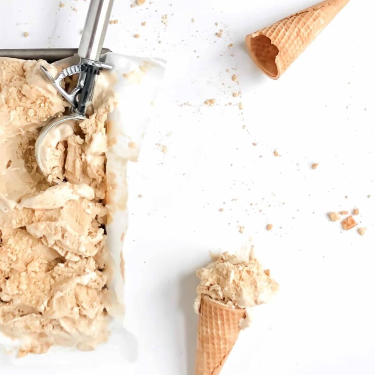 Philadelphia-style Speculoos cookie butter ice cream recipe in container and on cone
